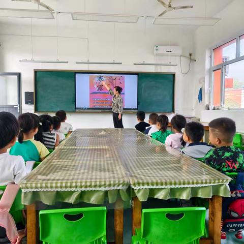 “露满枝 寒意重” 南立车幼儿园组织开展寒露节气主题活动