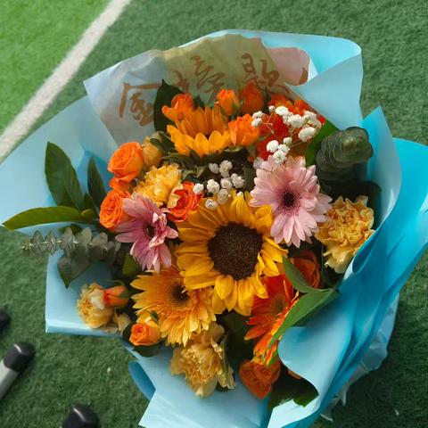 愿前路皆坦途，前程似锦