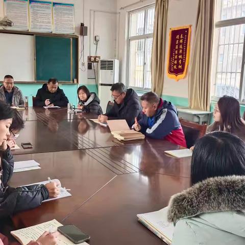 督导入课堂，教研促提升 ——殷都区安丰乡中心校马志强书记，张海霞老师到安丰二中进行督导教研活动