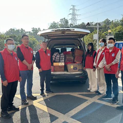 “新春送祝福，关怀暖人心”——深圳市救助管理站组织开展街面救助活动