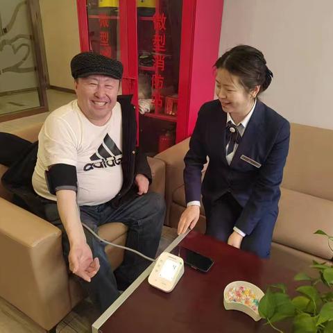 雷锋精神在工行哈巴河支行闪耀