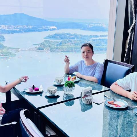 烟火诗意浓 双城亲子行 A Journey of Fireworks and Poetry — A Twin-City Family Adventure