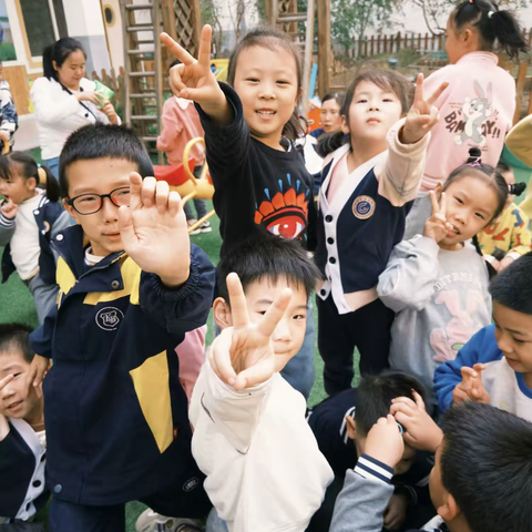 💕暖暖☀️好时节~ ‍                            ——幼大一班