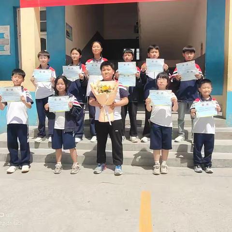 北马头小学举办《春趣同行.乐享运动》主题运动会