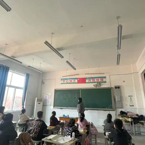 西马头小学消防演练活动