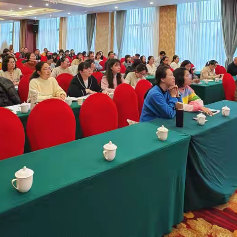 策马扬鞭赴考场 青春逐梦谱新章—— 武川县教育教学研究中心 首届职业技术学校高三备考会圆满举行