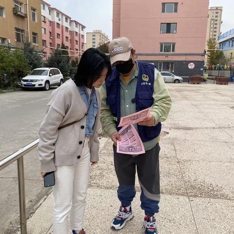 赛罕路社区开展垃圾分类进小区宣传活动