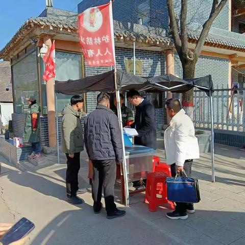 局长率队践林途，严督实导森林防火工作