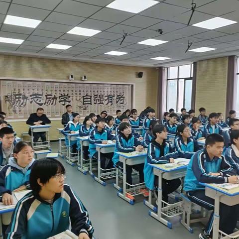 柳绿花红春日好，杏坛群英风华展———竹溪县思源实验学校初中语文教学技能大赛决赛活动