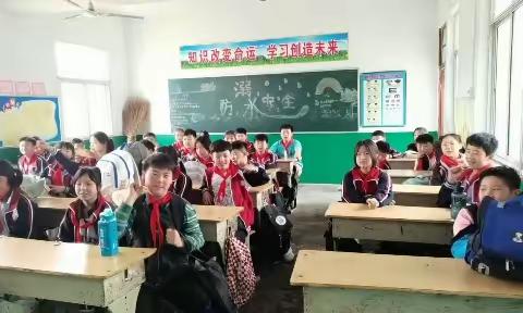 累并快乐着  —记殷村小学六年级综合实践活动