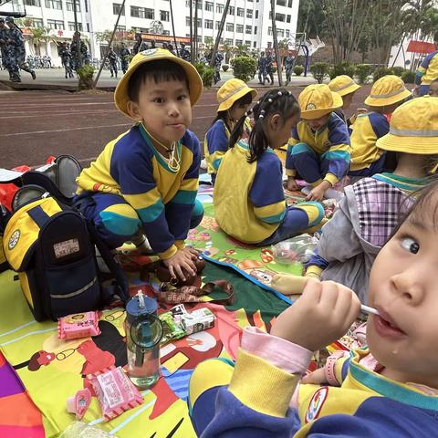 “徒步远足 拥抱冬天”——五指山市市幼儿园 远足活动是我们孩子独自出行的一次活动