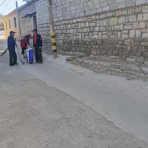 南部新城综合服务部《五一“不打烊”，乡村焕新颜丨》人居环境整治绘就美丽乡村新画卷