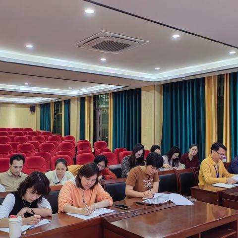 质量分析明方向，砥砺前行创新篇——那大第十一小学2023年秋季学期期末统测英语科质量分析会
