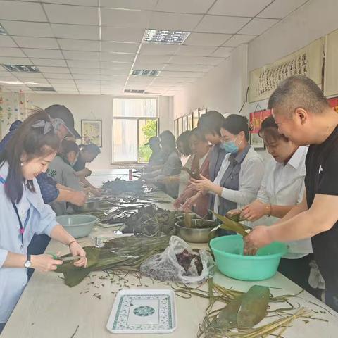 浓情端午聚合力 党群共建惠民生--同城社区党委联合德商物业党支部开展端午节慰问主题党日活动