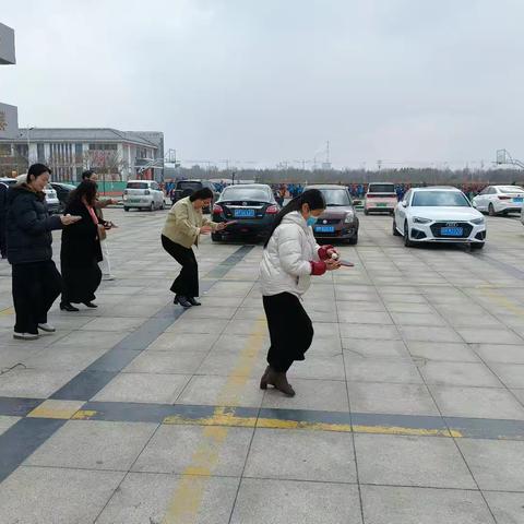 巾帼绽芳华，趣味庆三八——北城受田小学庆祝“三八妇女节”活动