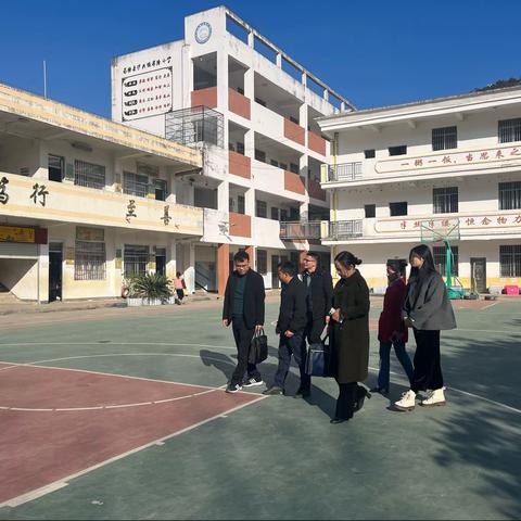 【党建引领】视导促提升，扬帆再起航——记苍梧县教研室视导组到沙头镇深塘小学开展教育教学视导工作