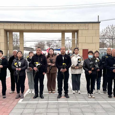 鹿楼街道矿务局电厂社区党支部开展 清明节祭英烈活动