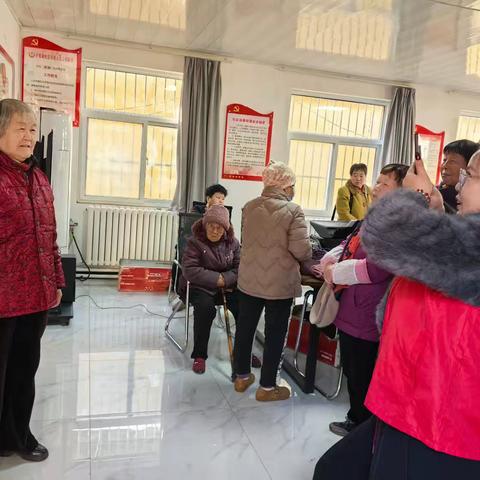 矿务局电厂社区开展最美夕阳红公益拍照活动