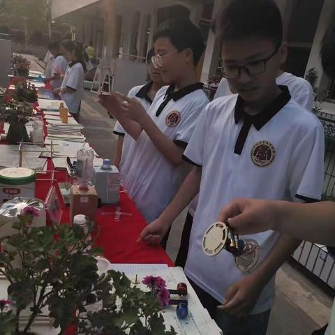 走进学科节展示活动,“邂逅”不同学科的魅力，提高自我的学习素养