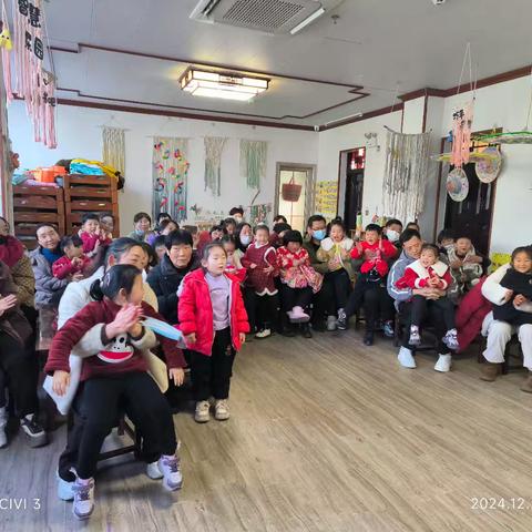 《灵蛇贺岁—童趣迎新》—郾城尚德幼儿园大二班