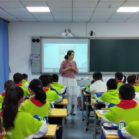 送教交流 共赴春约 温暖同行 ——记张丽颖名师工作室团队到我校开展送教交流活动