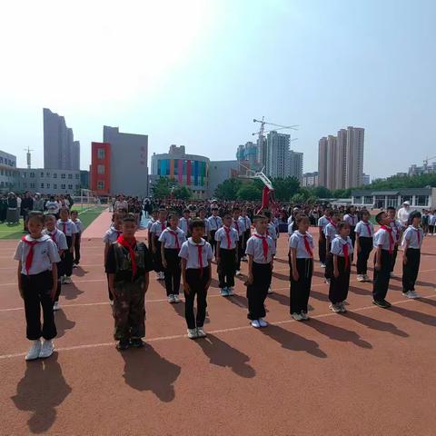 禹门河小学三五中队“遥思端午情 不负少年志”主题升旗仪式