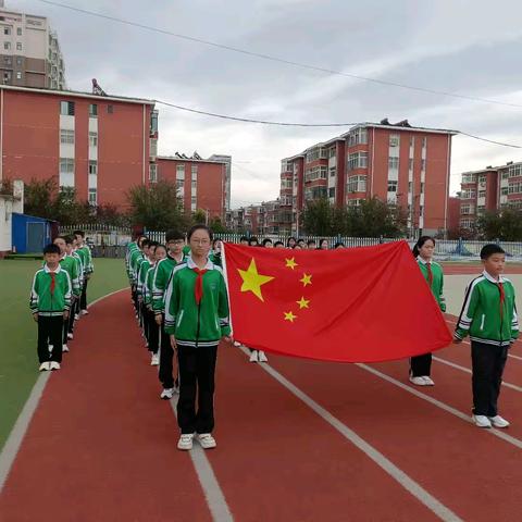 “安全无小事，时刻护生命”——滦州市第三实验小学第四周升旗仪式