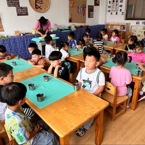 商丘市兴华幼儿园 大三班食育课《冰糖红枣雪梨水》