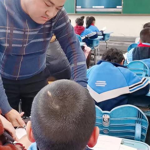 以研促教，示范说课共成长