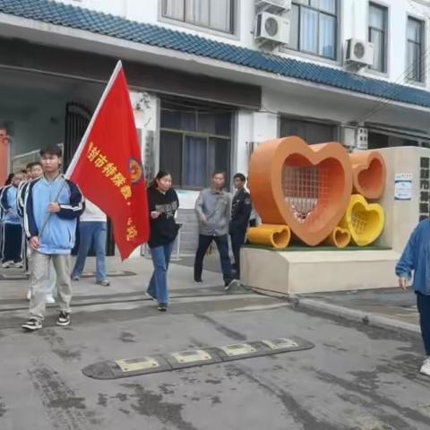 清明寄哀思，献花祭英烈——清明节踏青研学活动