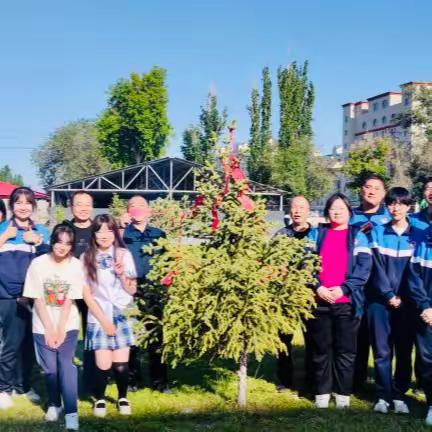 青春筑梦，踔厉奋发