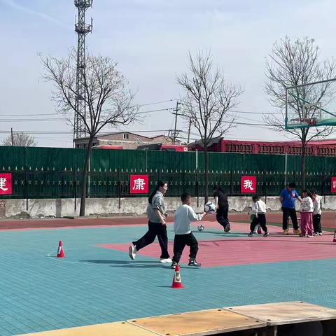 北格镇东蒲小学田径趣味运动会—— 活力校园，趣味田径，快乐成长