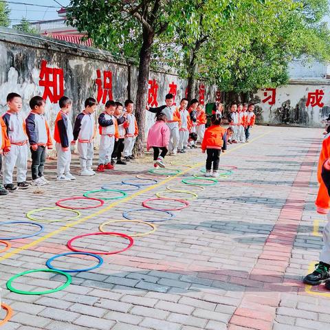 “我爱运动，快乐成长，我爱运动，我更健康，”——温坊小学附属幼儿园运动会花絮