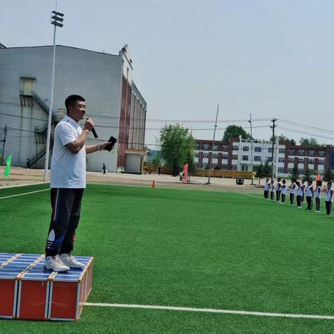 密山市兴凯镇学校 ﻿阳光课间比赛活动纪实
