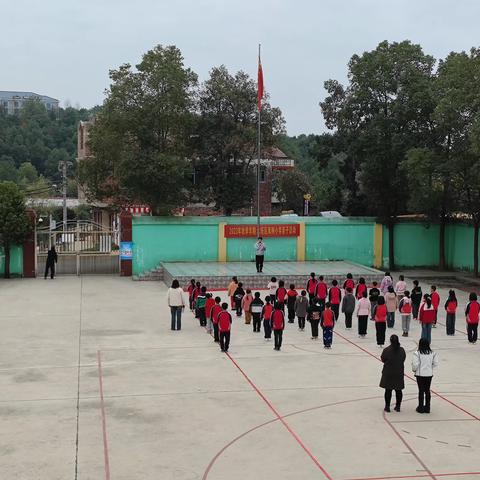 携手同行，共促成长，双树小学召开亲子运动共育会