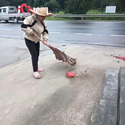 坡心镇高坡村：人居环境整治持续发力，喜迎元旦春节焕新颜