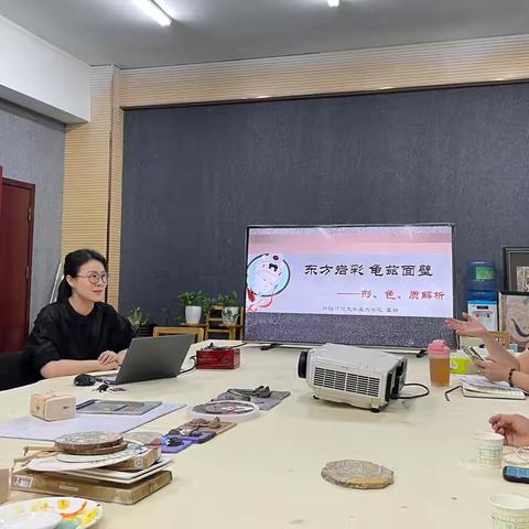 “千年岩彩、作壁上观”-天山区美术名师工作室龟兹壁画之学习活动