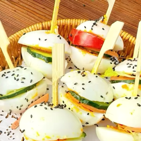 小小美食家上线！小班食育课“鸡蛋汉堡”趣味开启