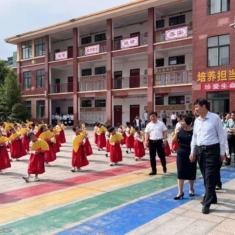 书香润心田  阅读伴成长 外国语小学二年级第十周工作小结