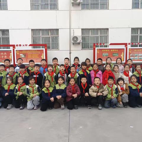 以爱为名，共育花开——碧海学校二1班家长会