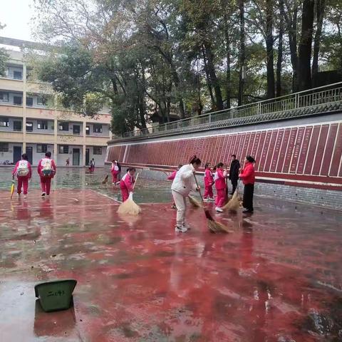 冬日暖阳暖心房   围炉煮茶话日常                         一一少先队值周小结