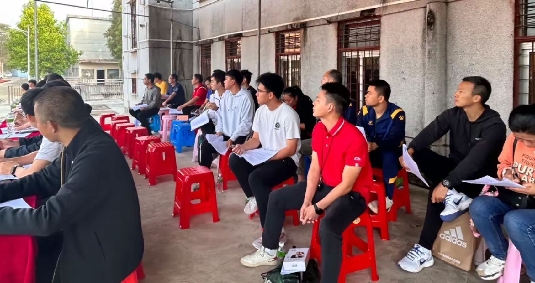 简篇-送教下乡促交流,体育课堂展风采
——江门市江海区梁丽容名师工作室送教下乡暨恩平市高中体育与健康学科先锋基地教研活动