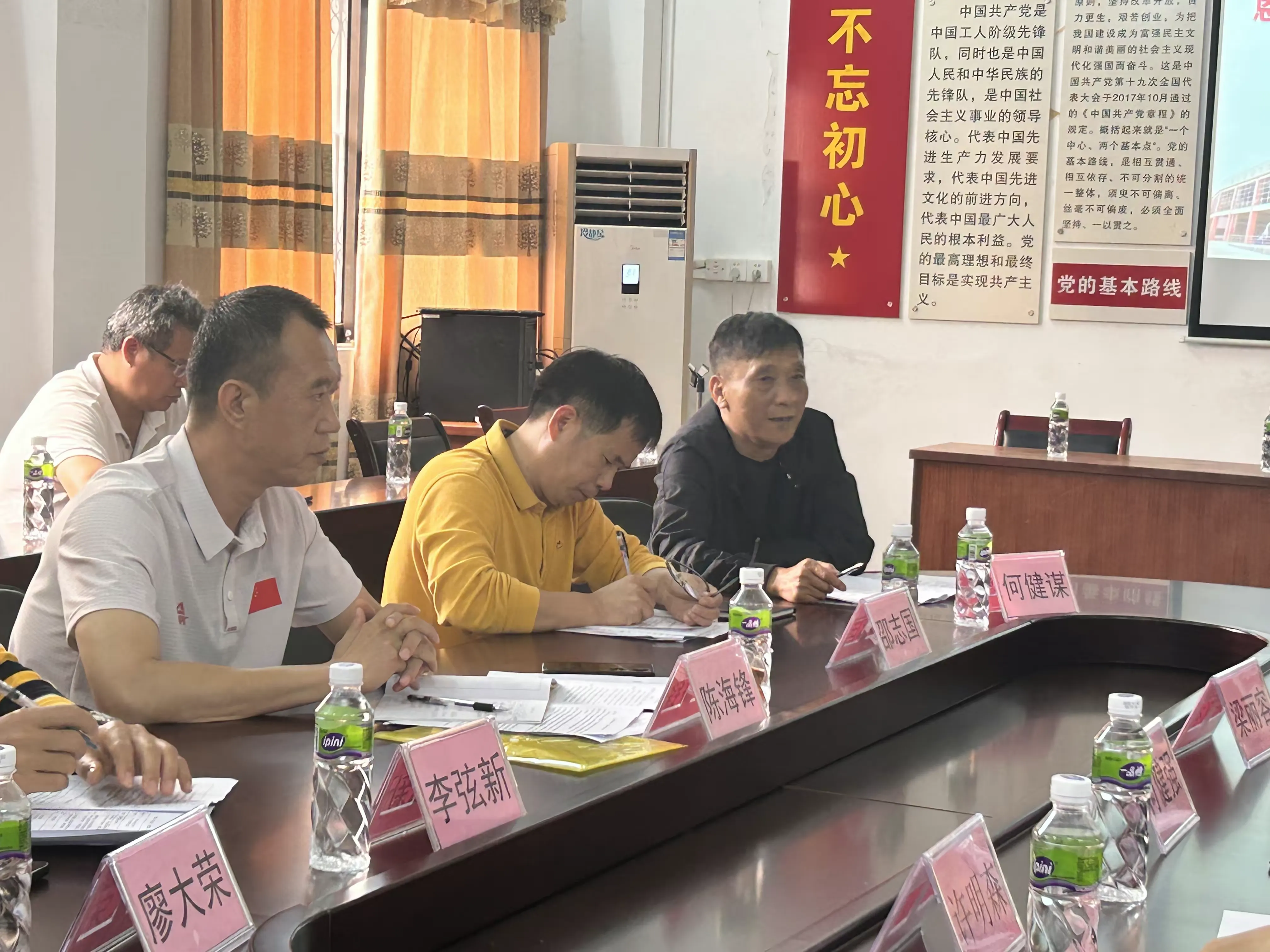 简篇-送教下乡促交流,体育课堂展风采
——江门市江海区梁丽容名师工作室送教下乡暨恩平市高中体育与健康学科先锋基地教研活动