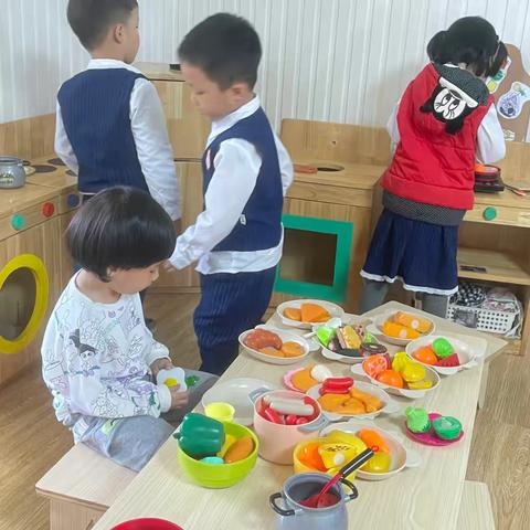 海口市卫生幼儿园中一班元旦活动——制作清补凉