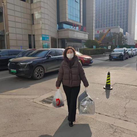 【社会主义核心价值观“三个融入”】 关怀不辍，情暖社区