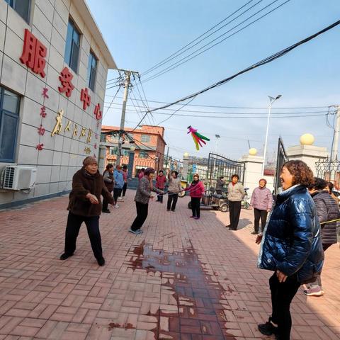 西张村开展“享趣味运动，展巾帼风采”“三八”妇女节运动主题活动