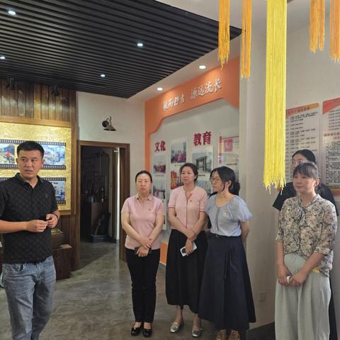 多家单位走进西张村开展行走党课活动