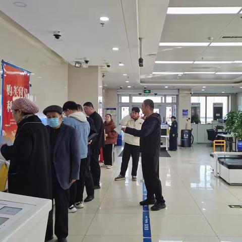 昌吉文化东路支行“劳动者港湾”：点亮老年金融服务的温暖之光