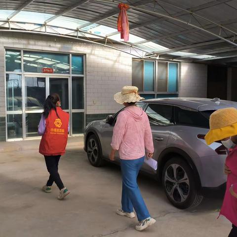 8月25日三一村开展庭院室内外卫生进行大检查及“晒被子比孝心”活动