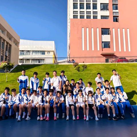 阳光下的奔跑… 记2024-11-29培才激情燃烧的第十五届体育节